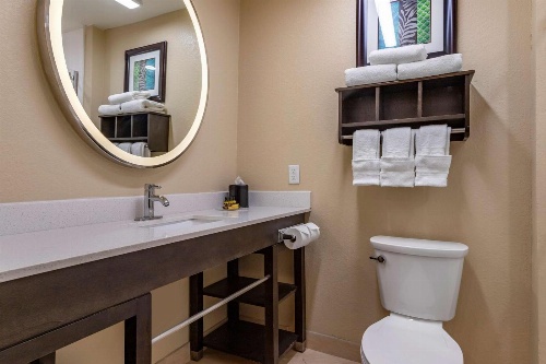 Best Western Plus Galveston Suites image 2